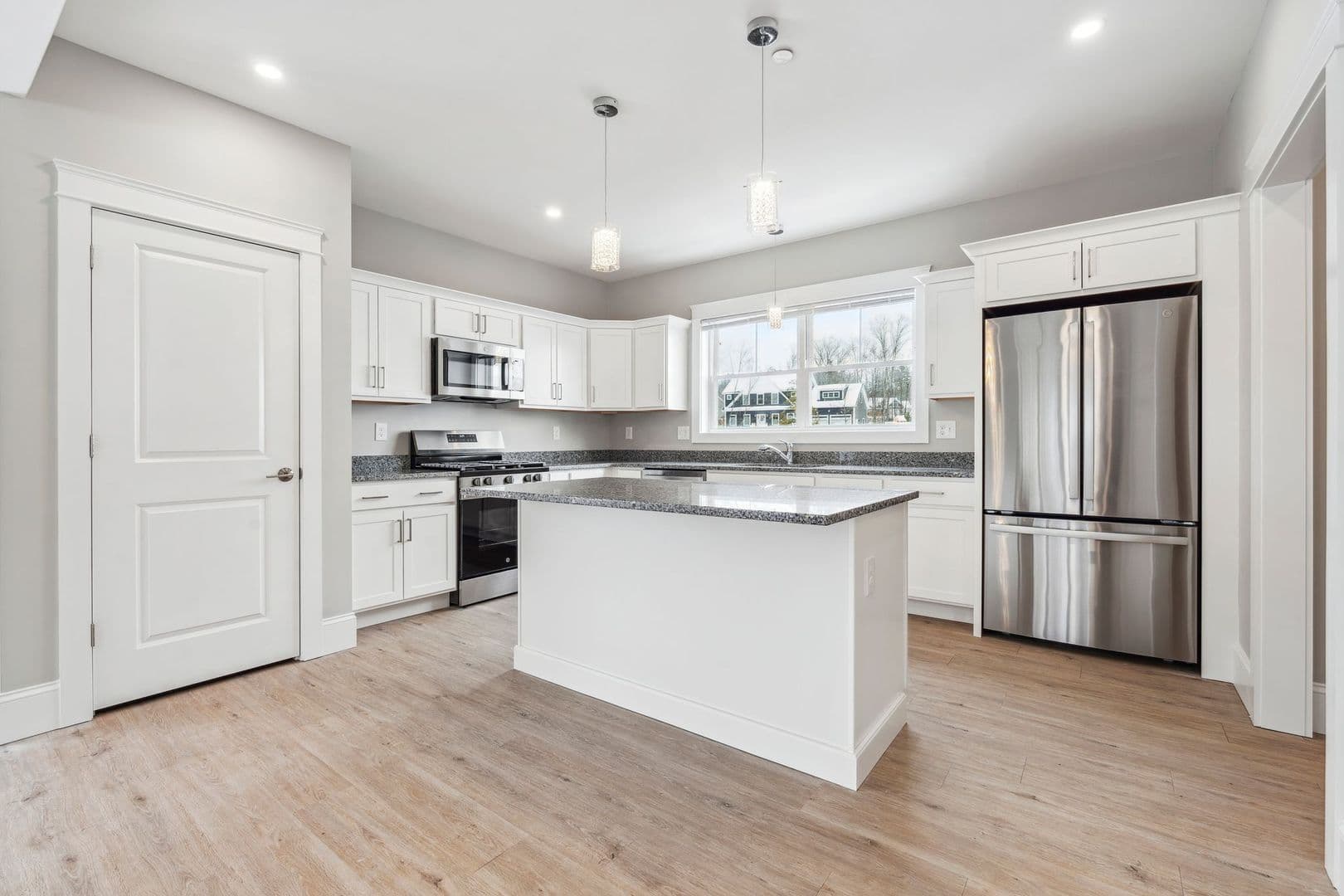 Barrington Townhome: 3 Quill Ln - Unit 208