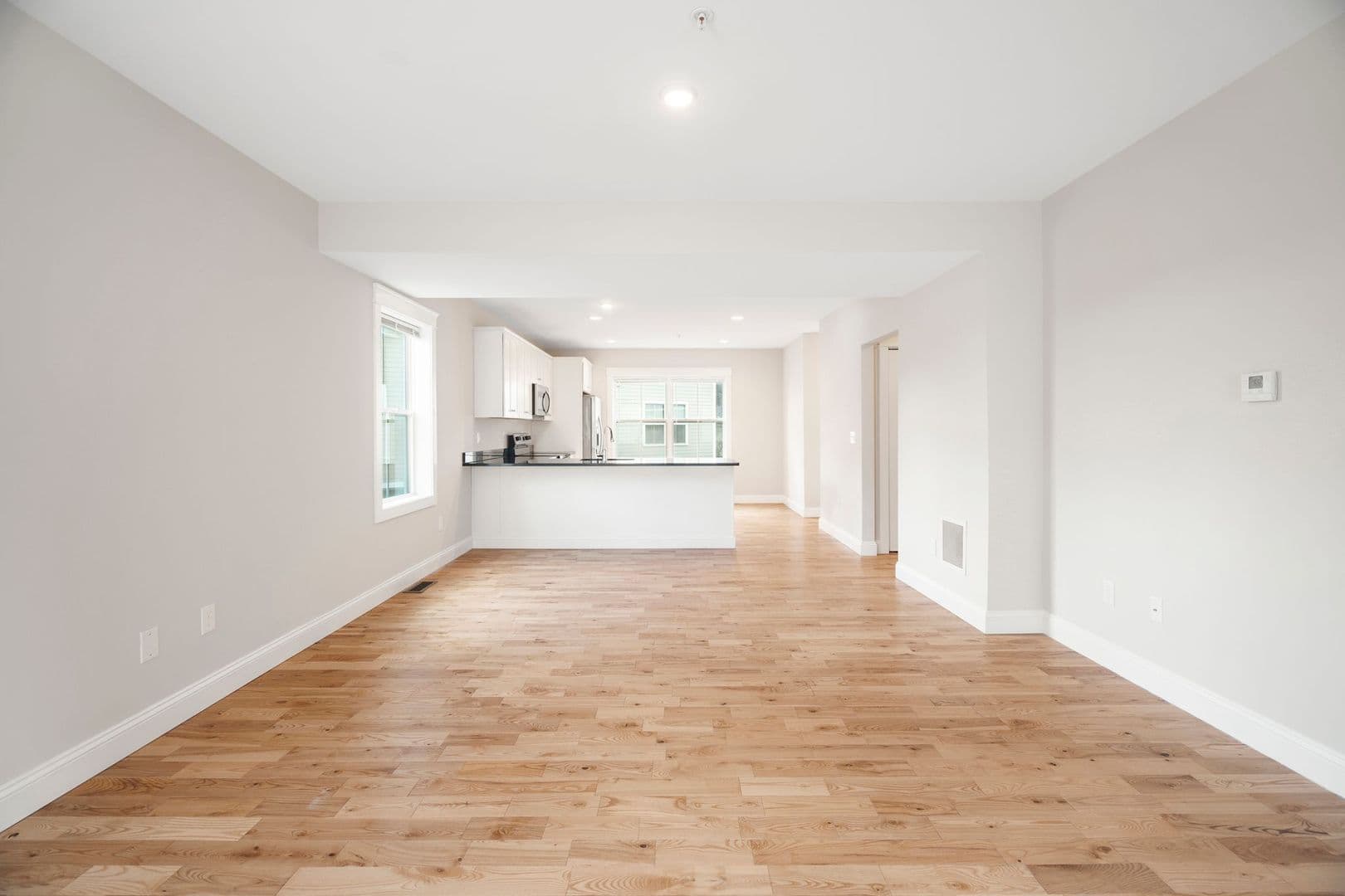 Dover Apartment: 15 Mechanic St