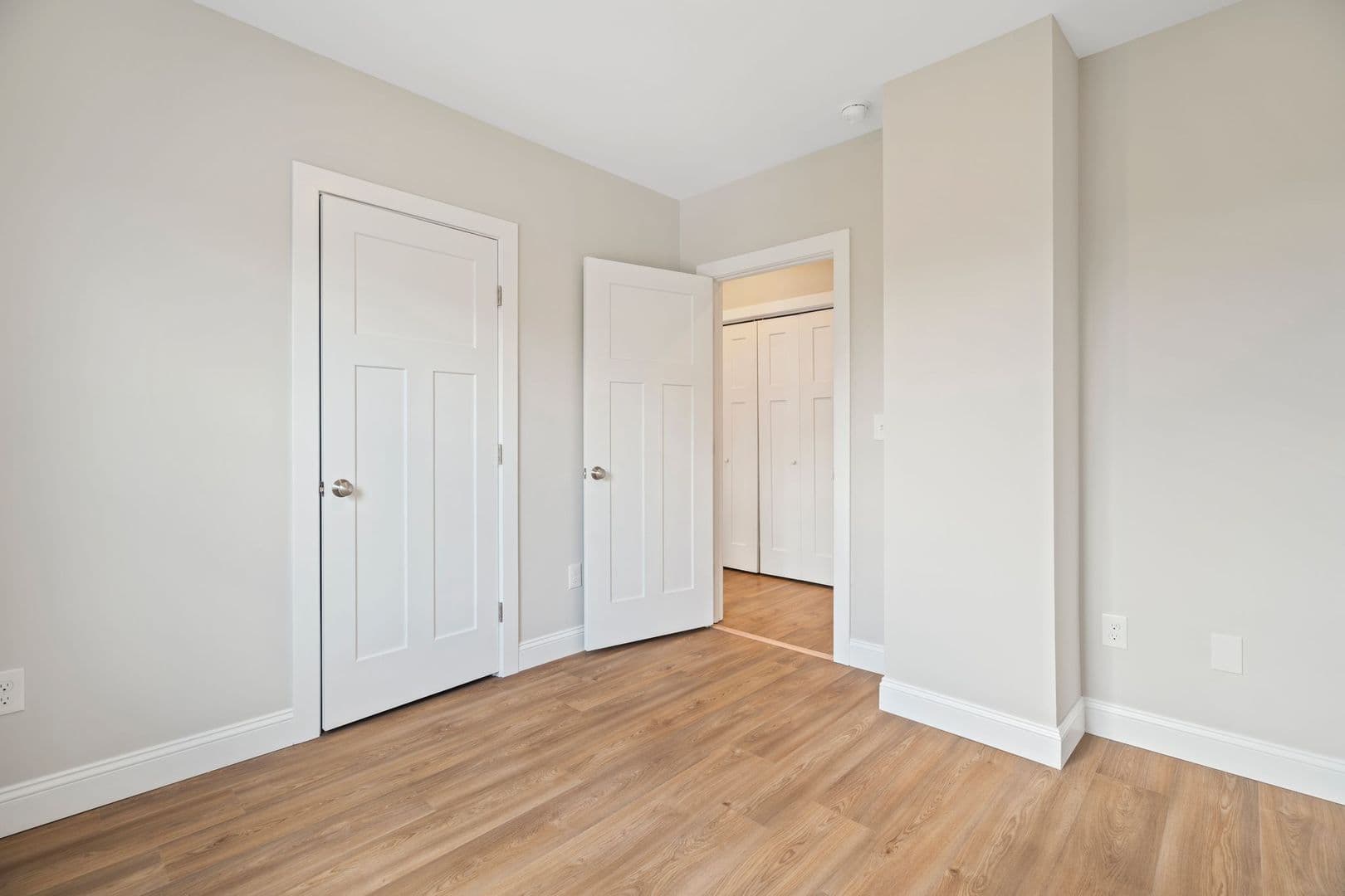 Dover Apartment: 15 Mechanic St