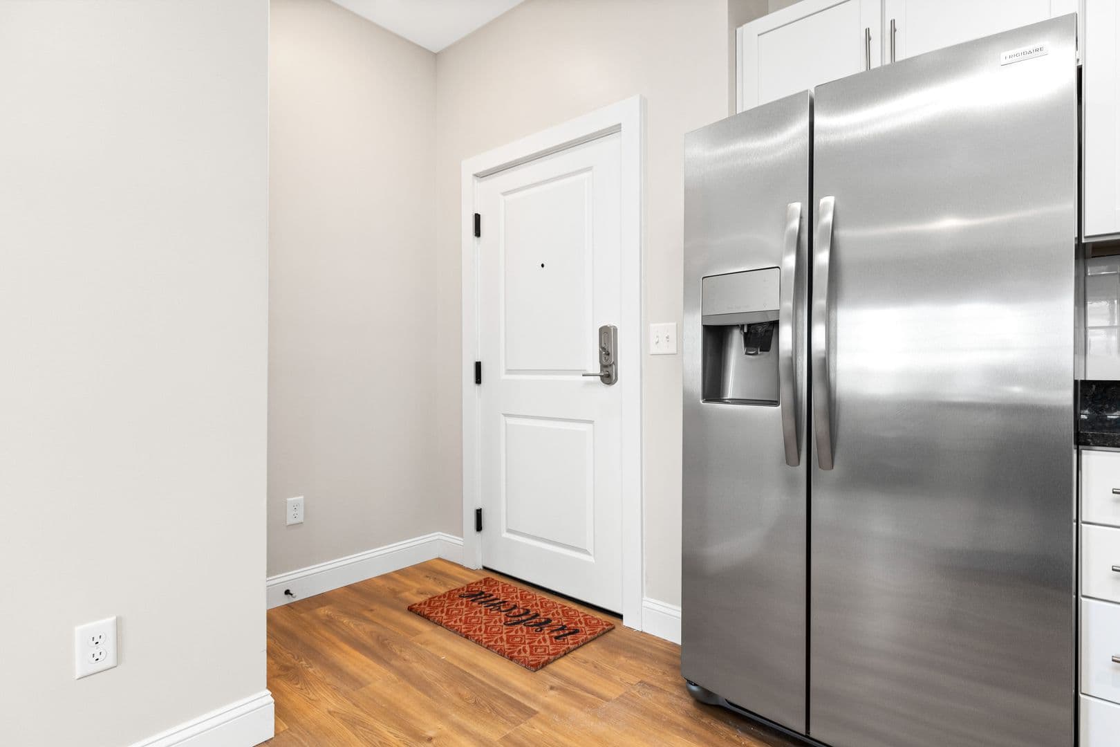 Dover Apartment: 21 Third St