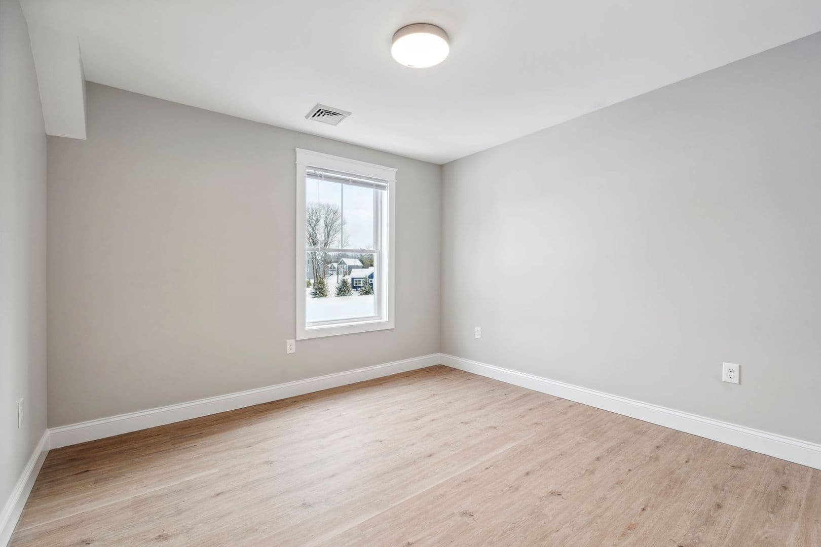 Barrington Townhome: 3 Quill Ln - Unit 208