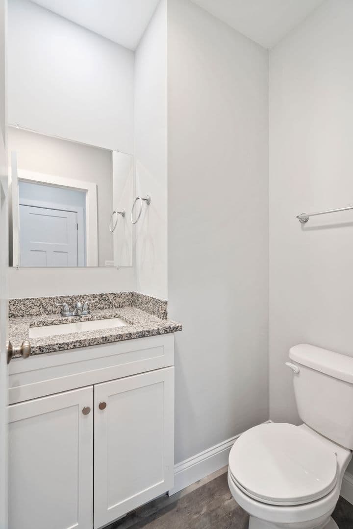 South Berwick Apartment: 2 Lauren's Dr