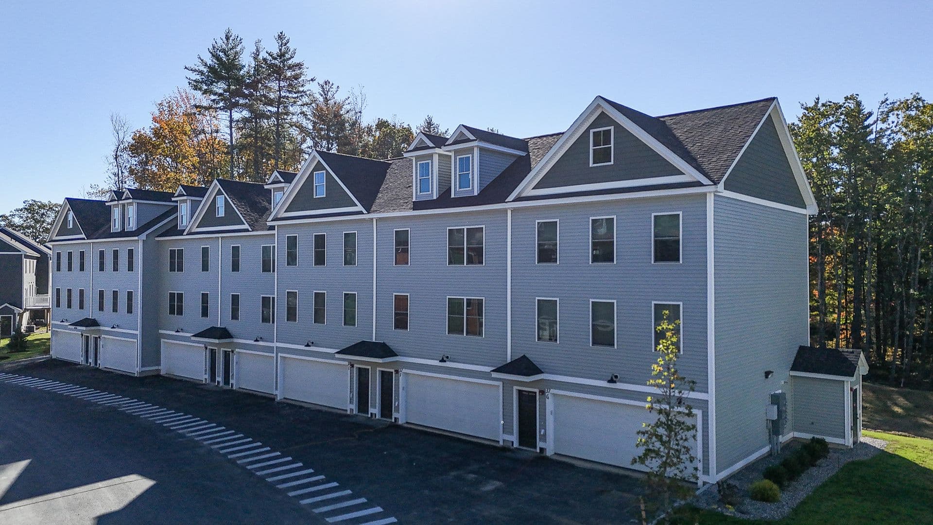 Rochester Townhome: 32 Emerson Ave