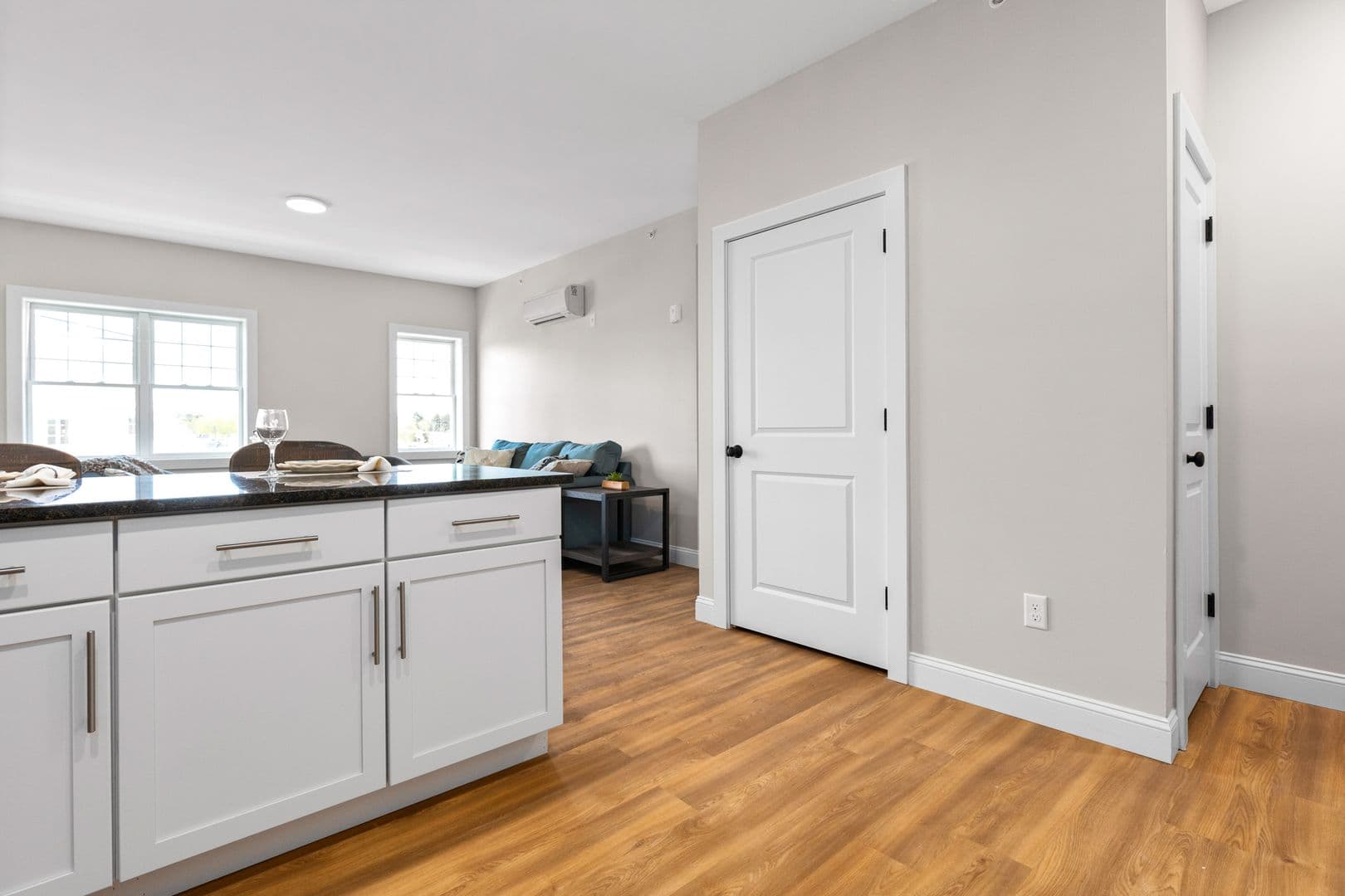 Dover Apartment: 21 Third St