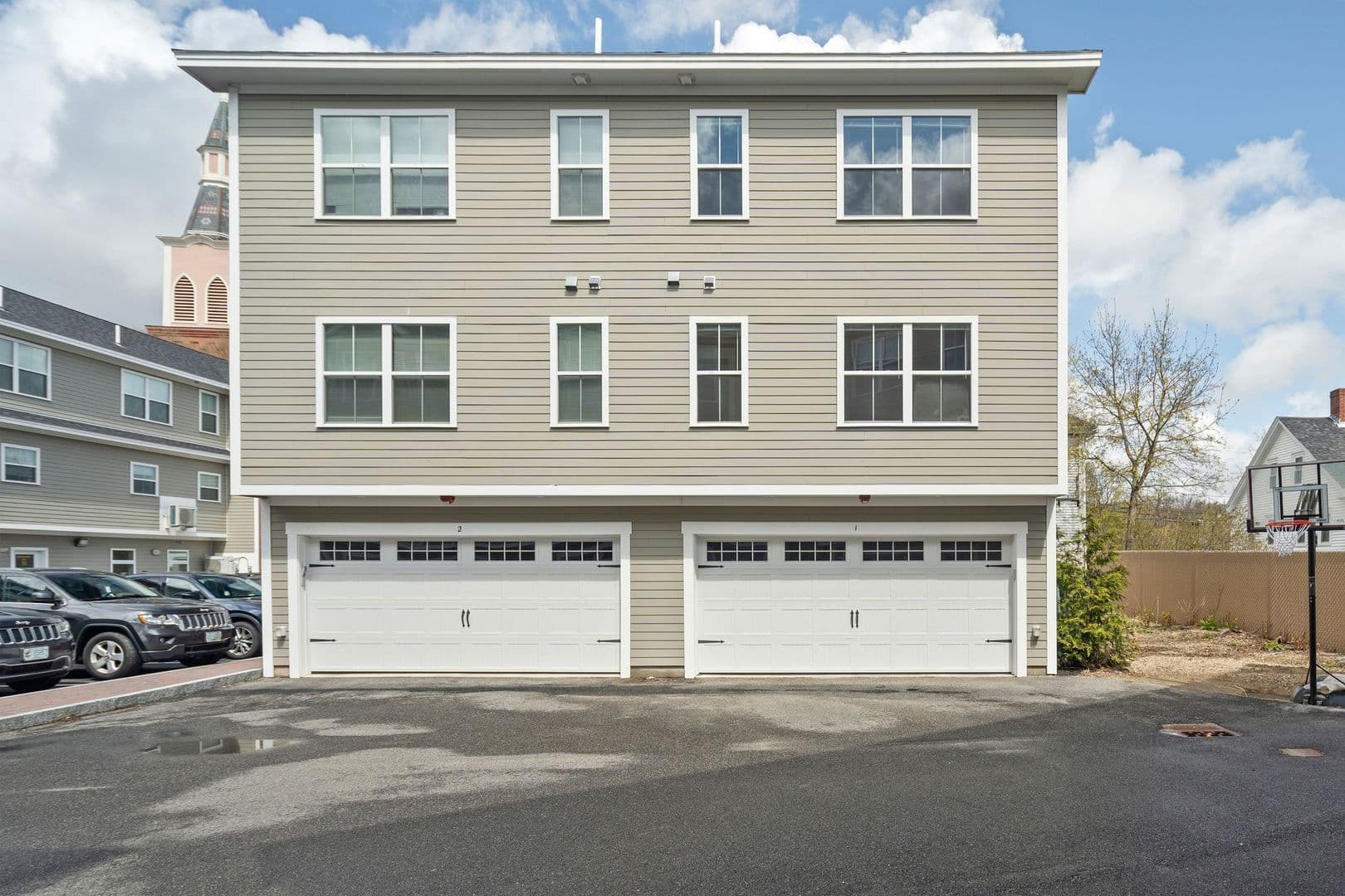 Dover Apartment: 15 Mechanic St