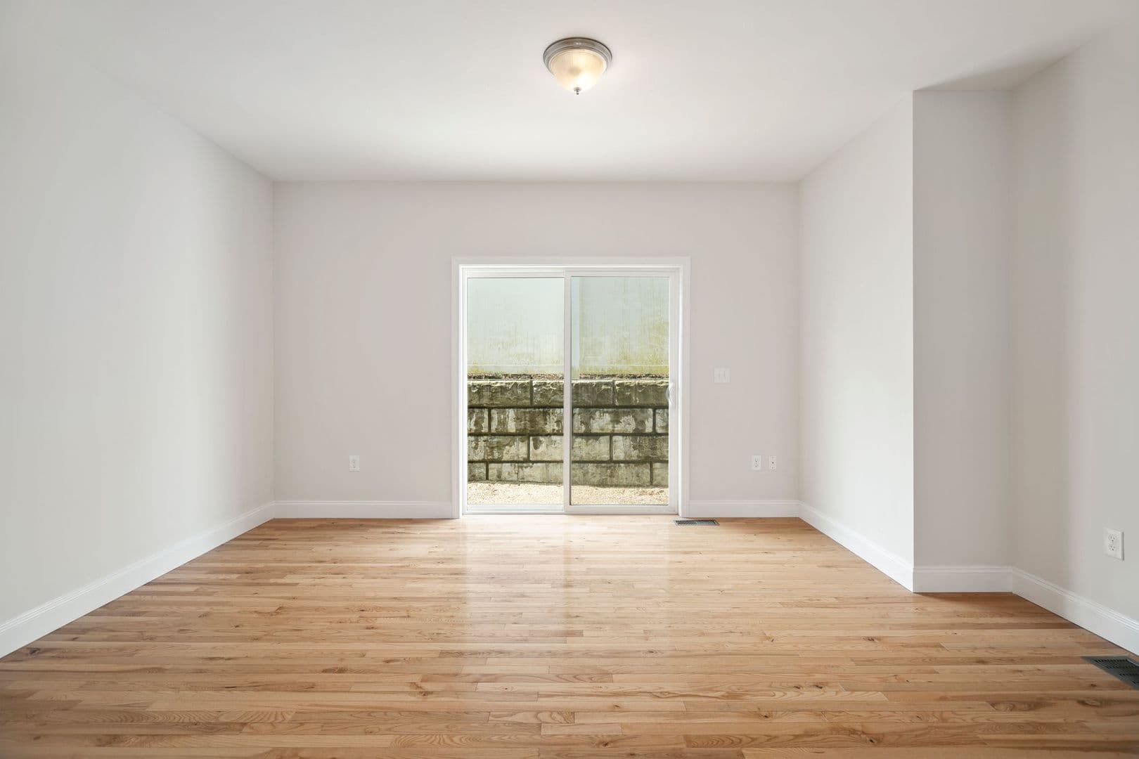 Dover Apartment: 44 Portland Ave