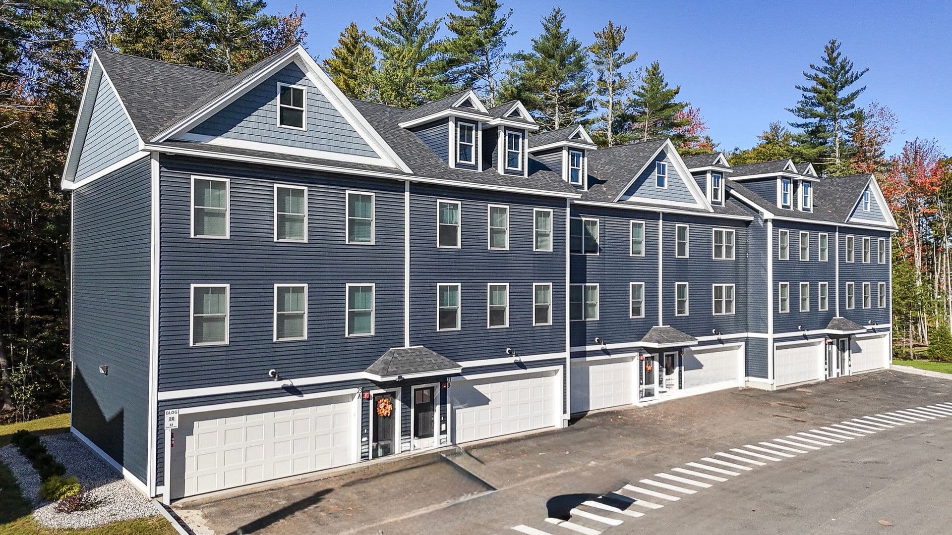 Rochester Townhome: 32 Emerson Ave
