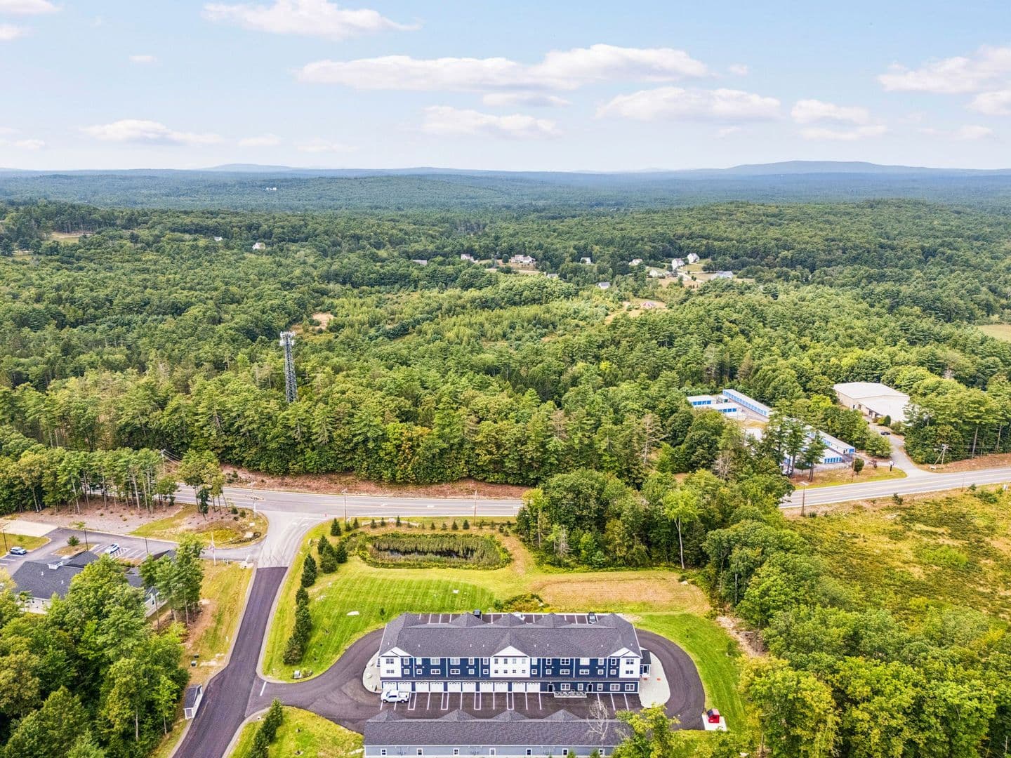 Barrington Townhome: 3 Quill Ln - Unit 208