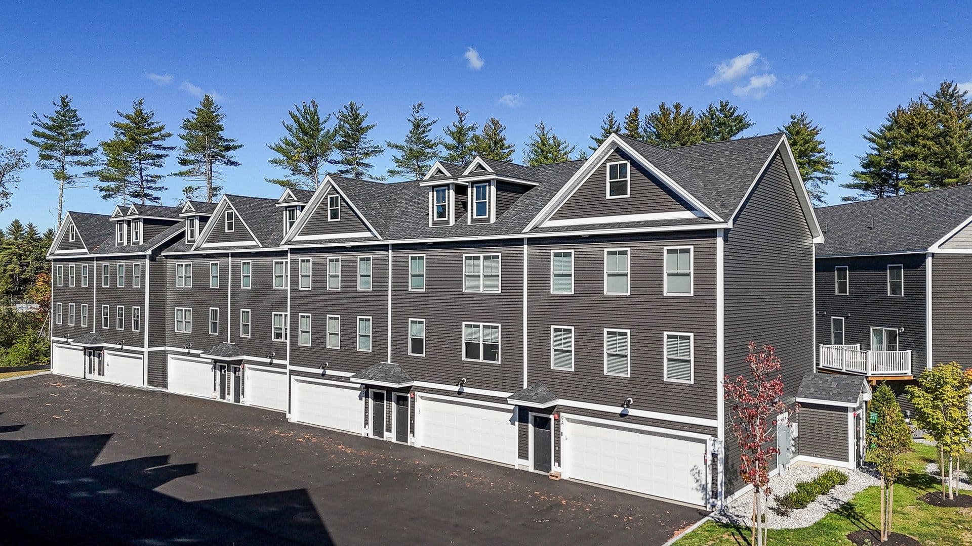 Rochester Townhome: 32 Emerson Ave
