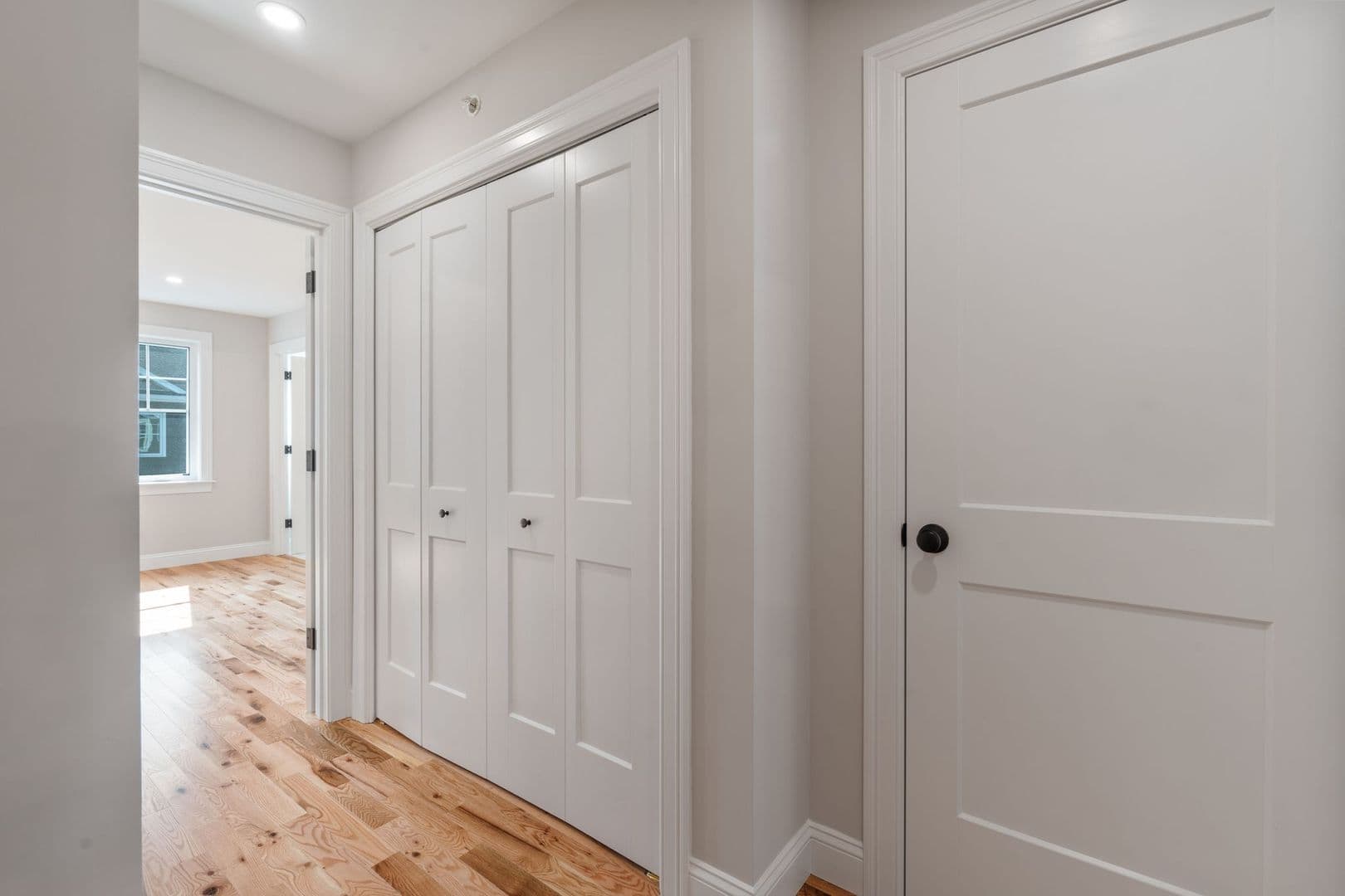 Portsmouth Apartment: 951 Peverly Hill Road