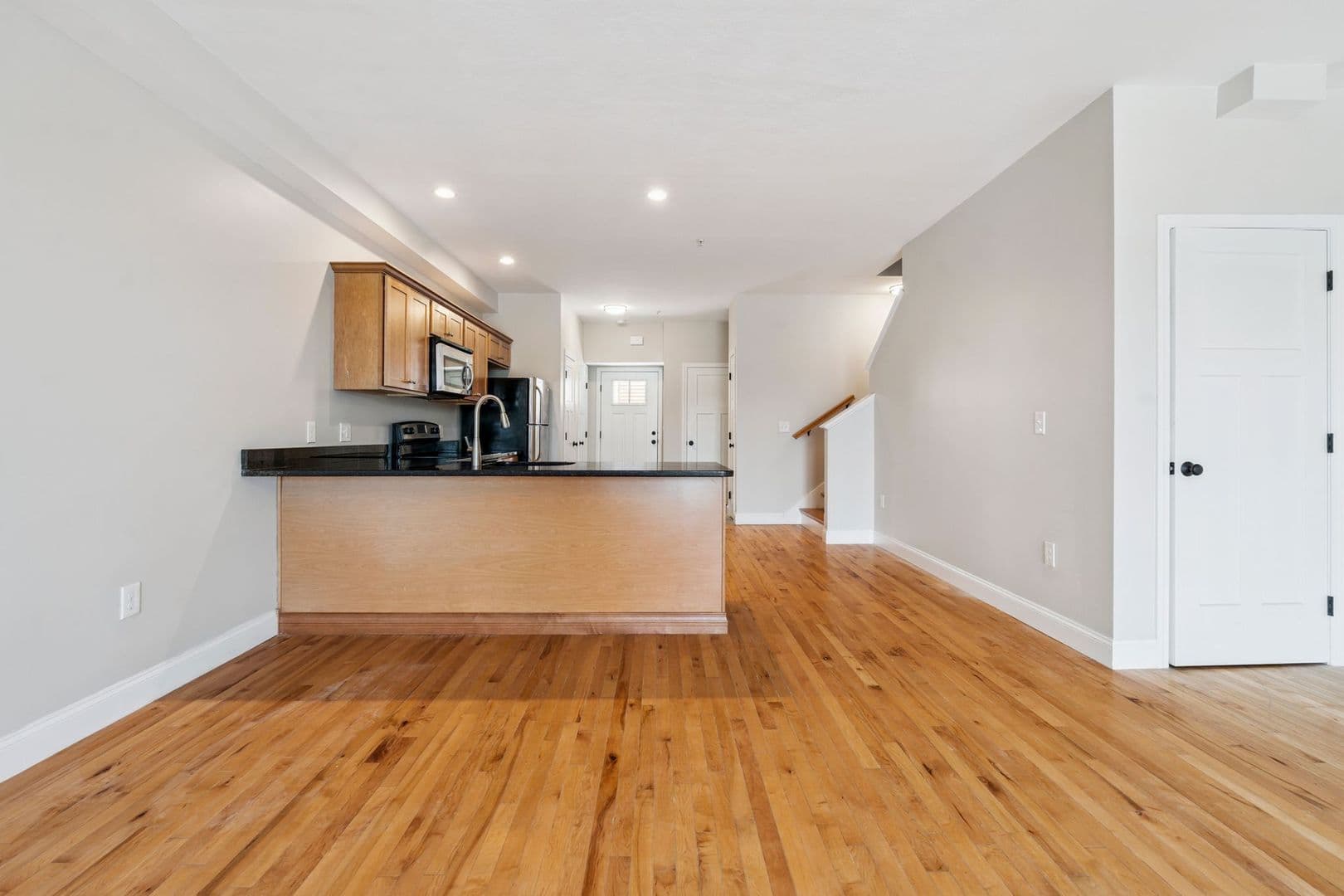 Dover Apartment: 44 Portland Ave