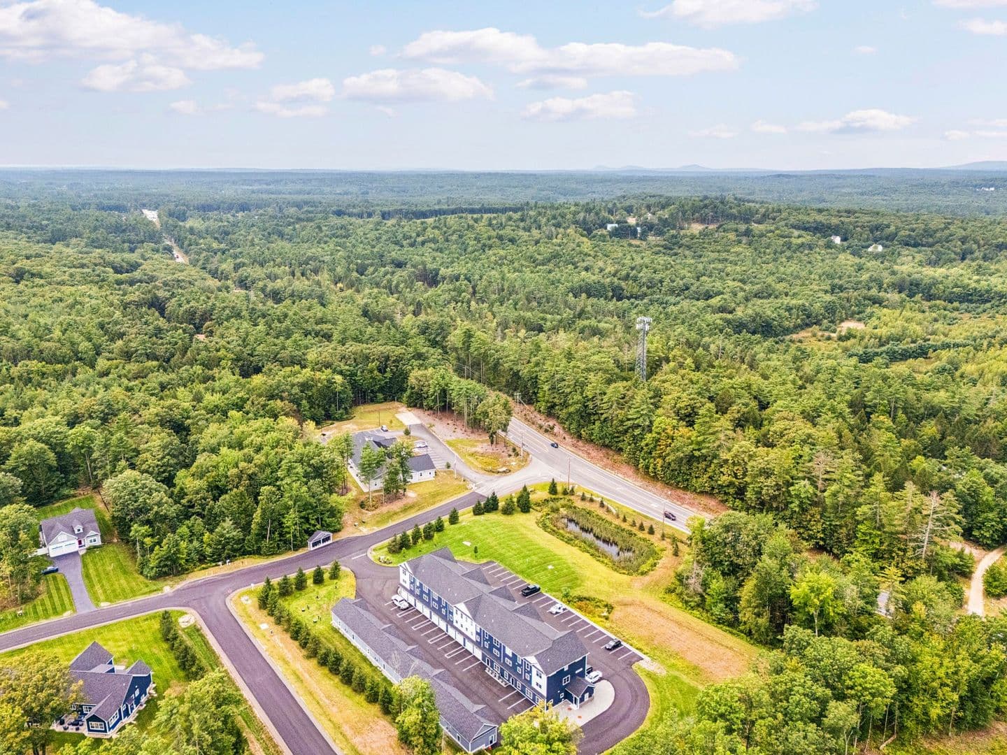 Barrington Townhome: 3 Quill Ln - Unit 208