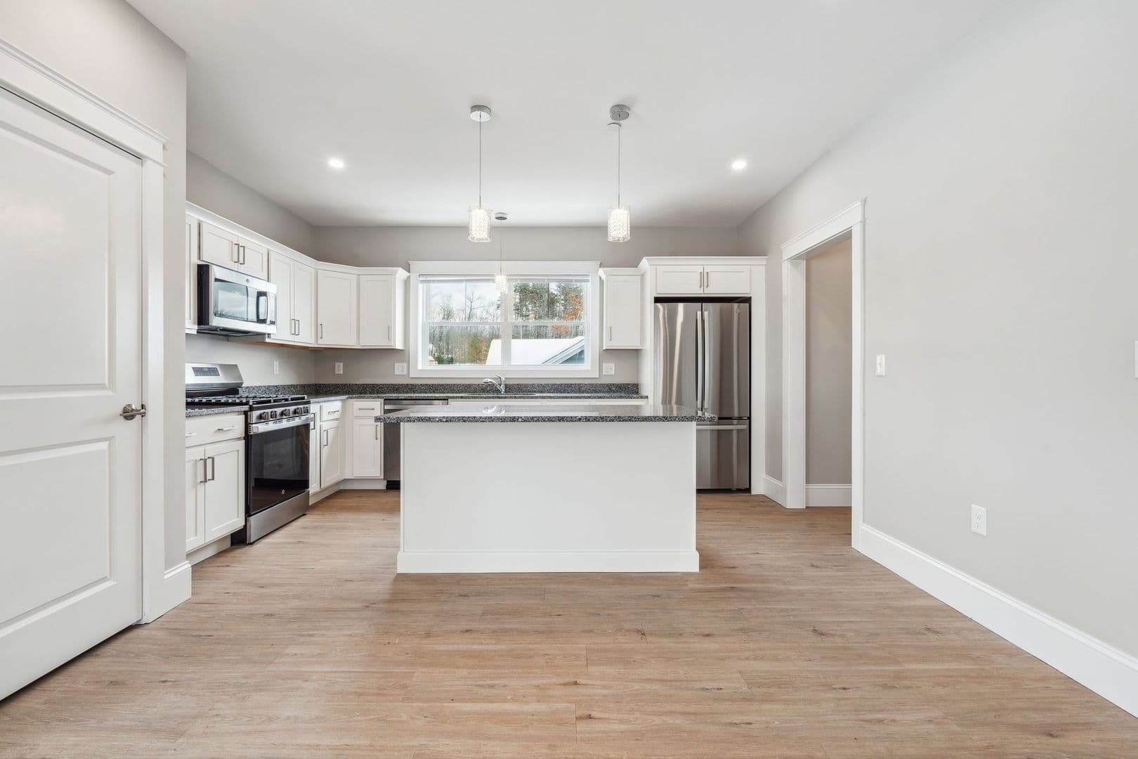 Barrington Townhome: 3 Quill Ln - Unit 208