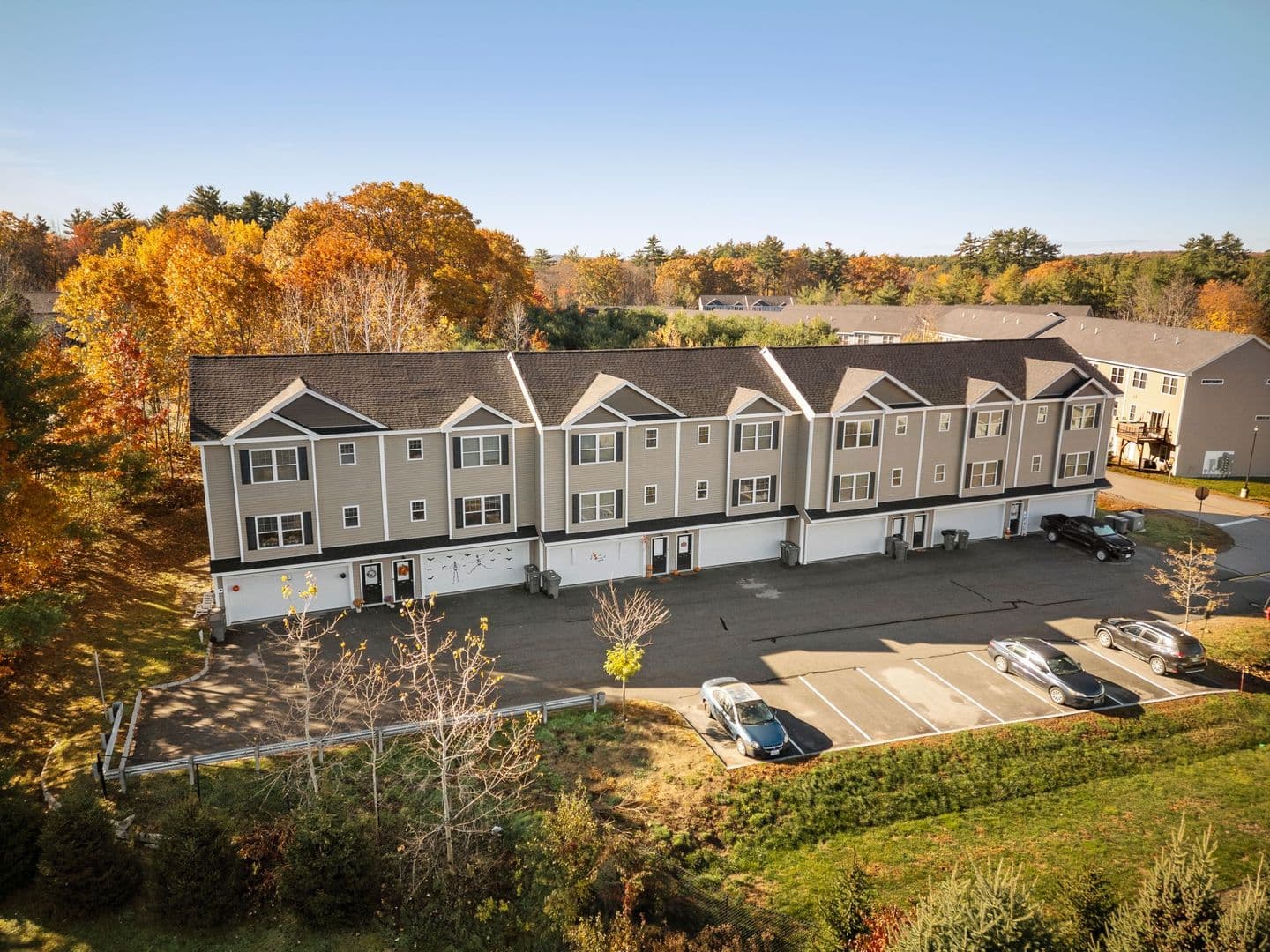 Rochester Townhome: 5 Marwari Ln