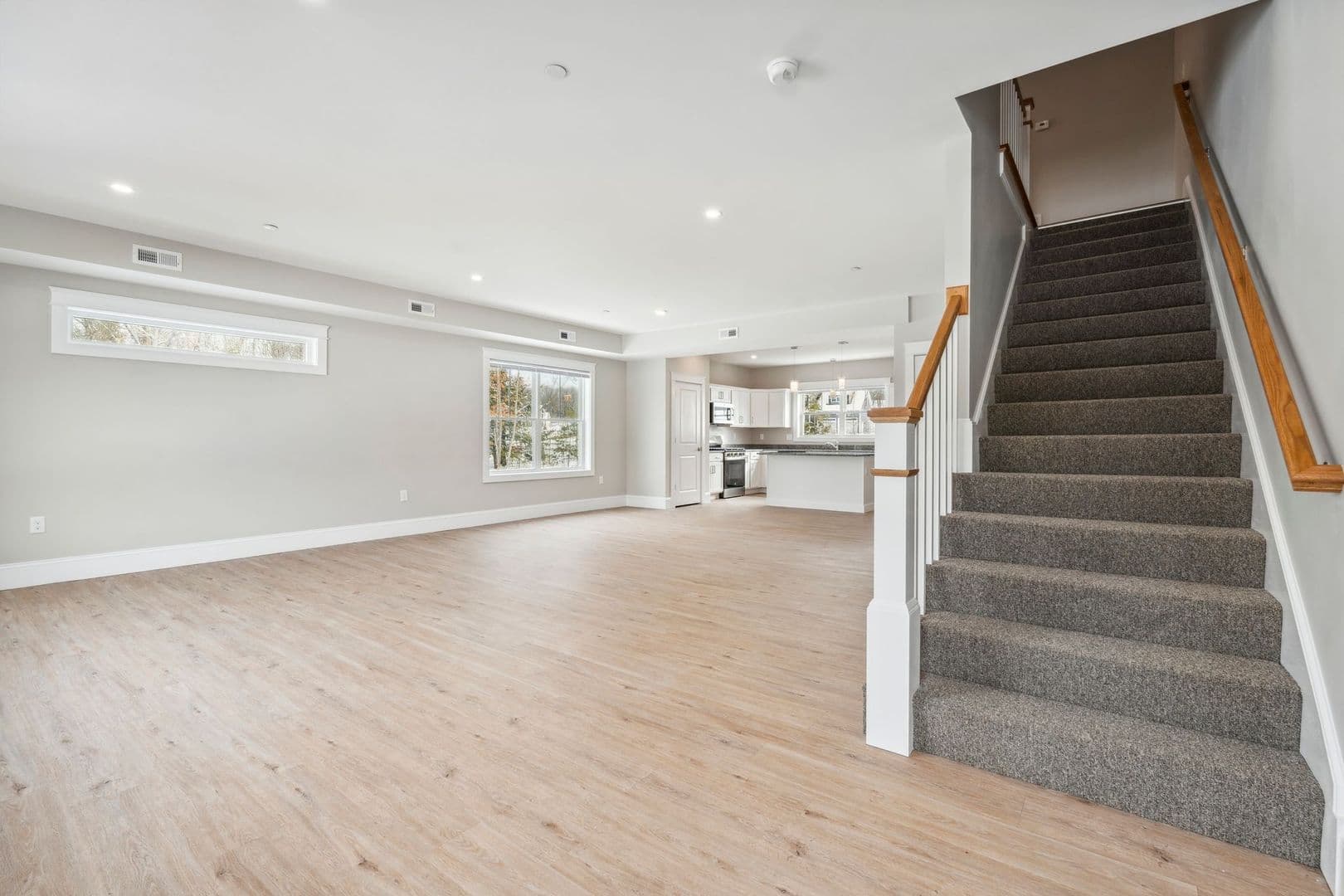 Barrington Townhome: 3 Quill Ln - Unit 208