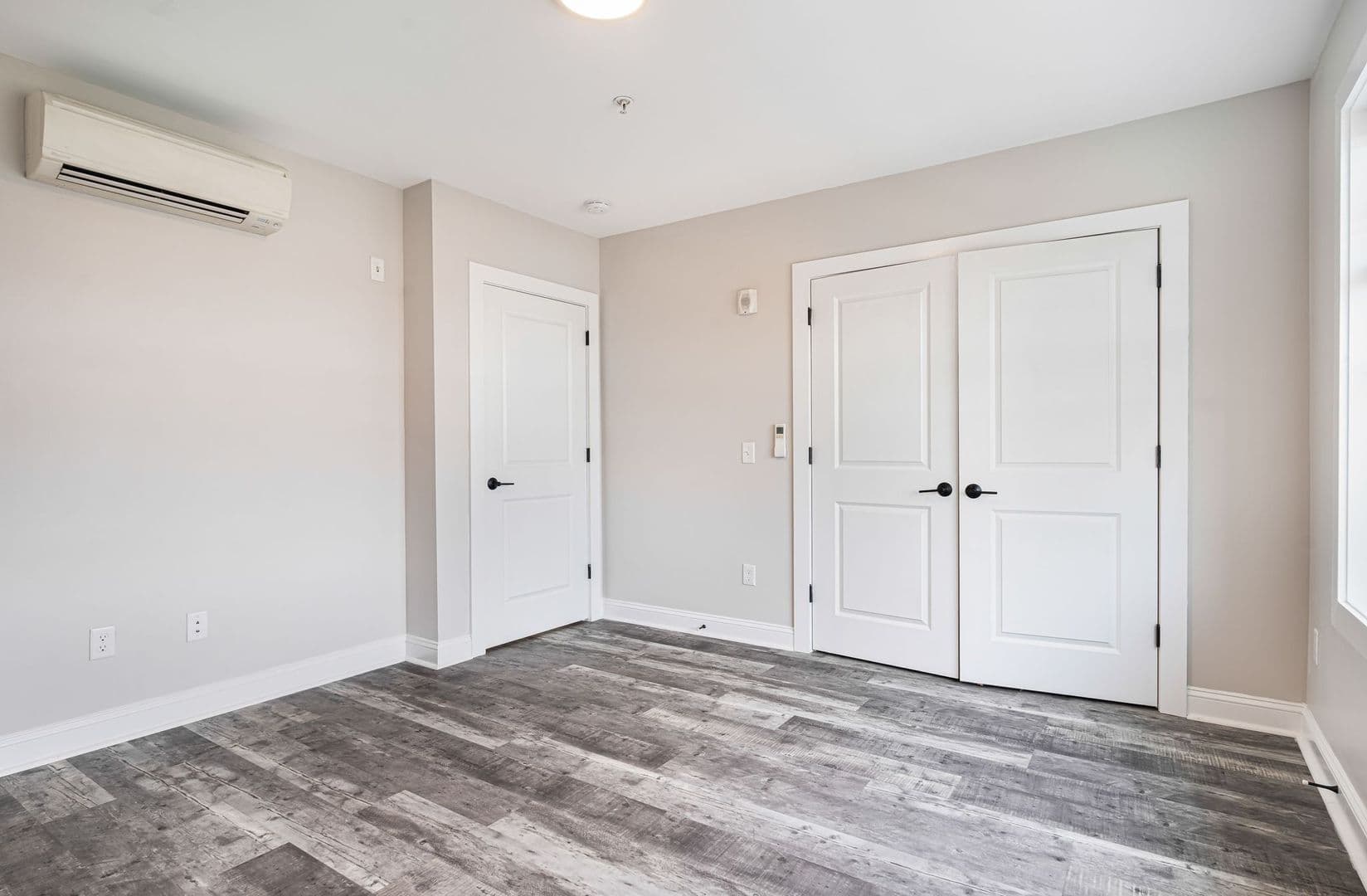 Dover Apartment: 21 Third St