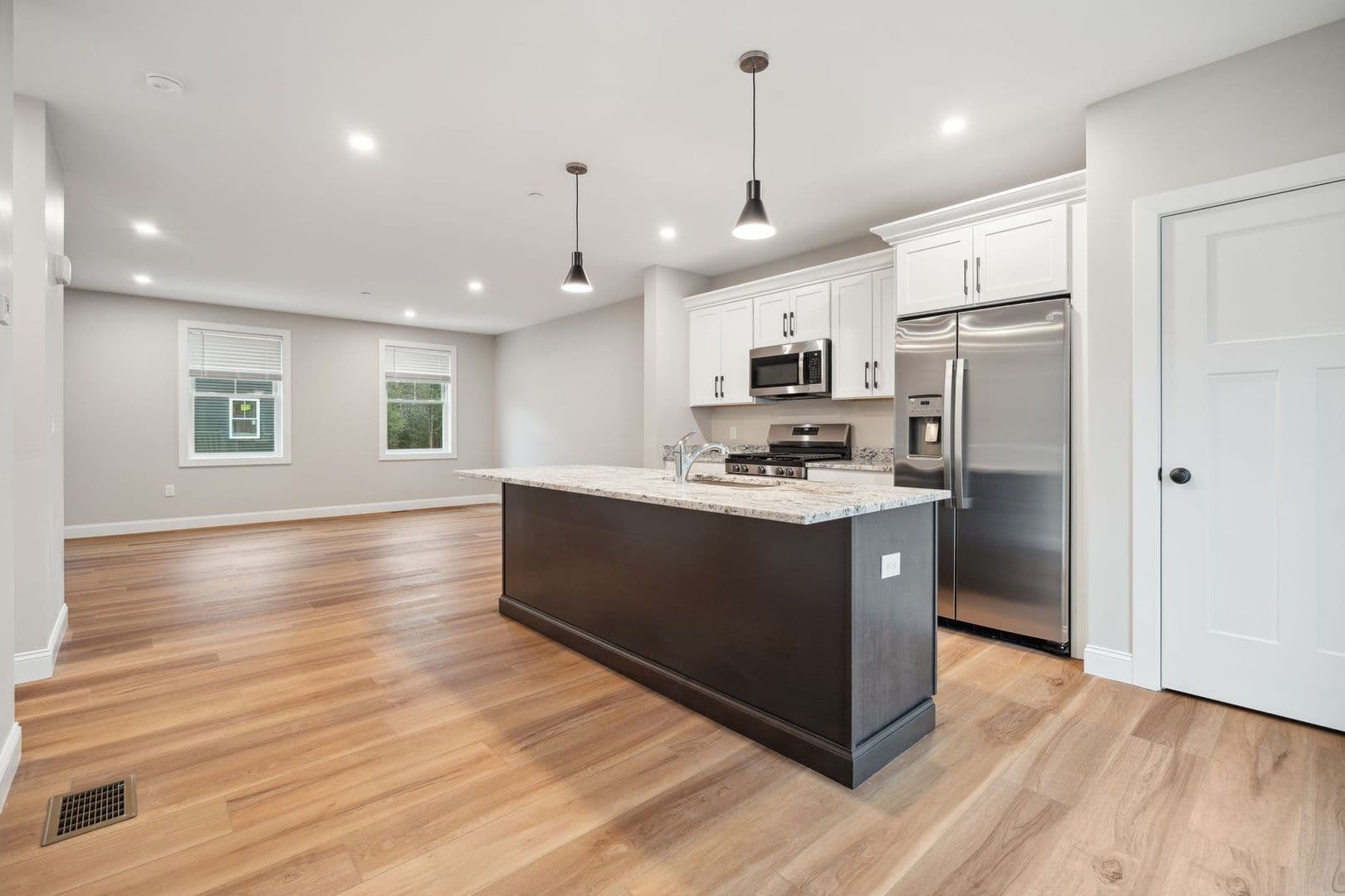 Rochester Townhome: 32 Emerson Ave