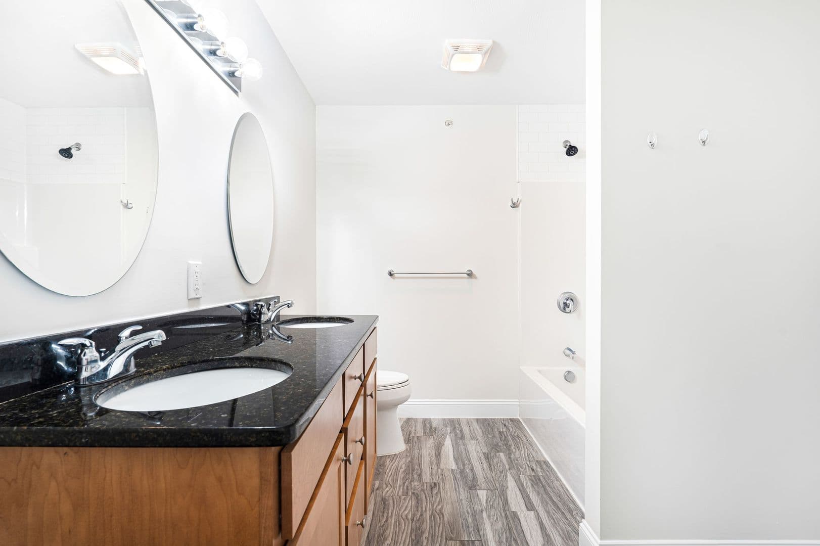 Dover Apartment: 44 Portland Ave