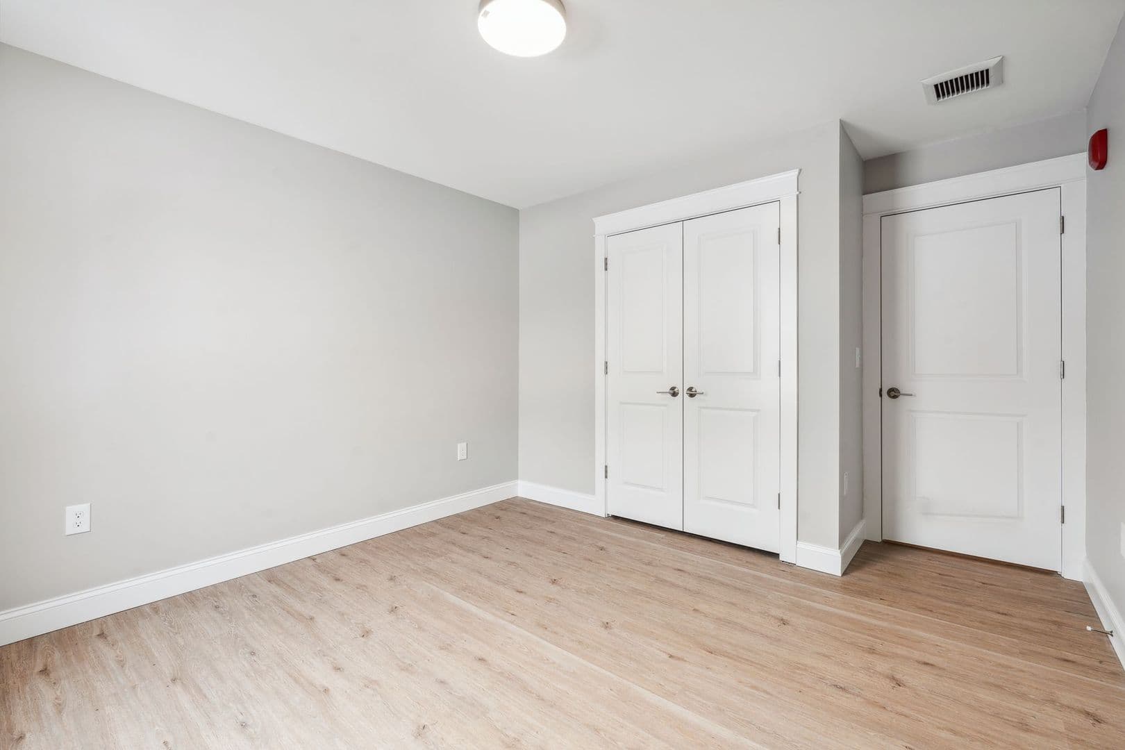 Barrington Townhome: 3 Quill Ln - Unit 208
