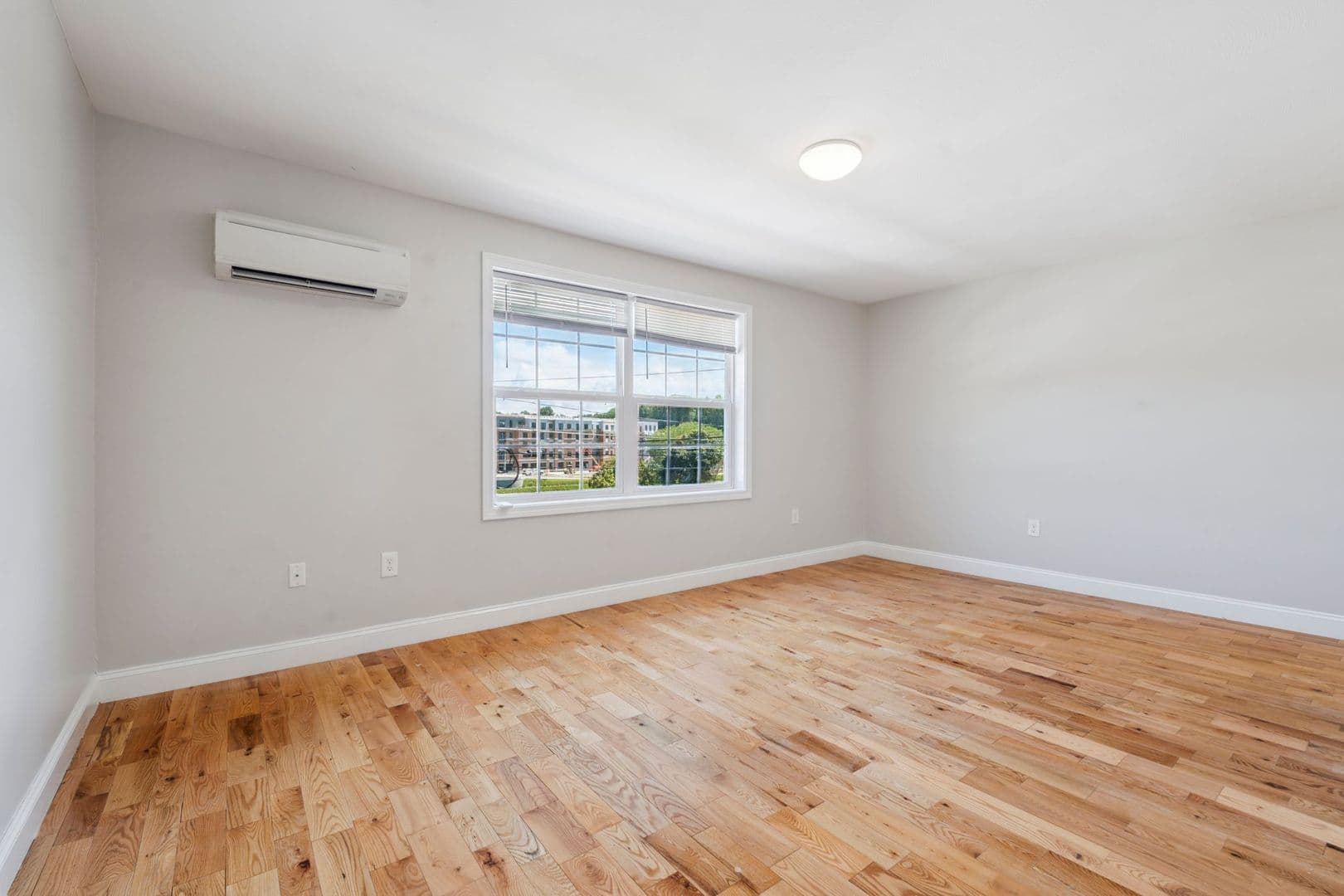 Dover Apartment: 44 Portland Ave