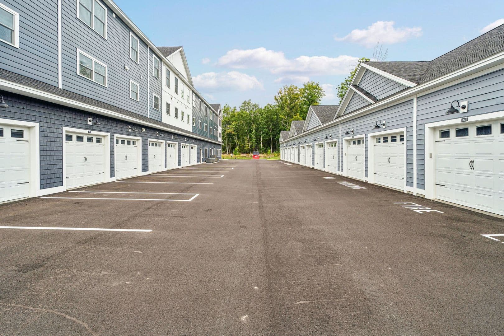 Barrington Townhome: 3 Quill Ln - Unit 208