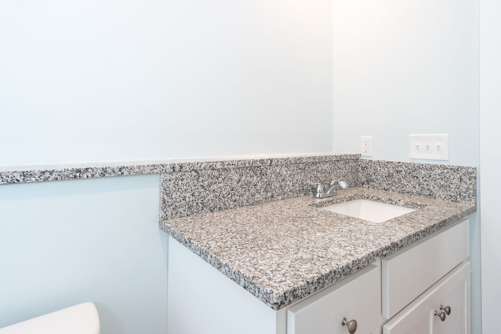 South Berwick Apartment: 2 Lauren's Dr