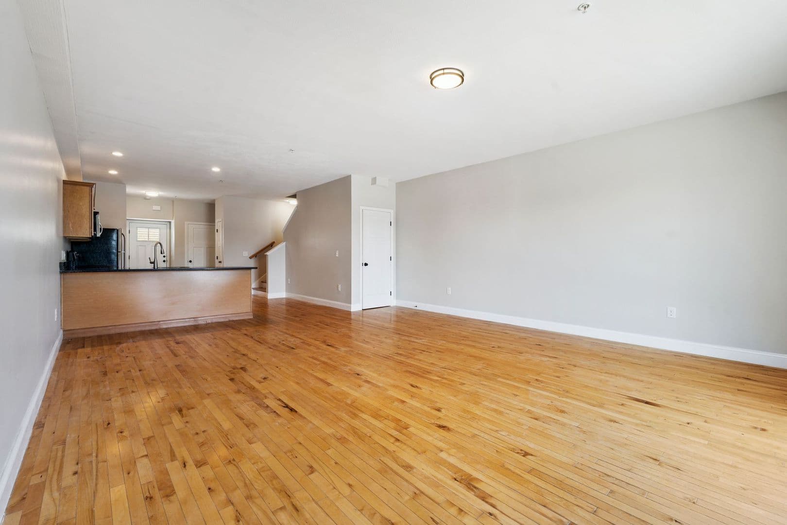 Dover Apartment: 44 Portland Ave