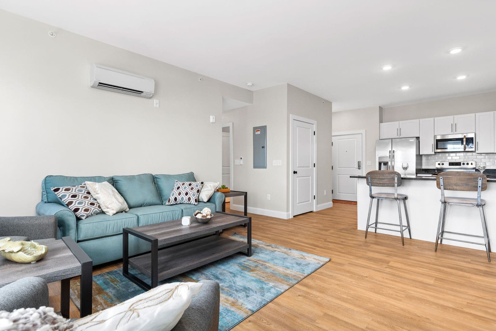 Dover Apartment: 21 Third St