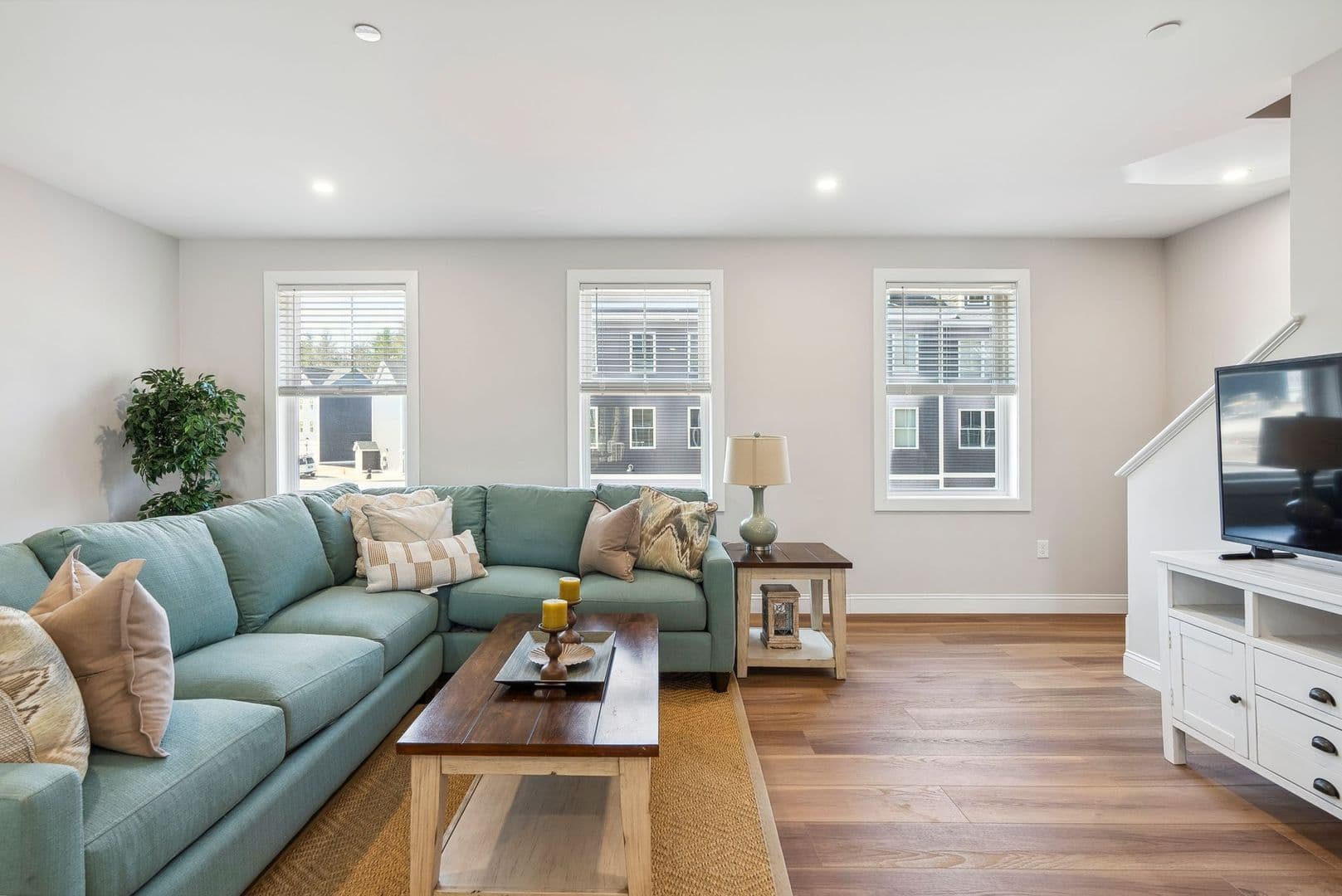 Rochester Townhome: 32 Emerson Ave