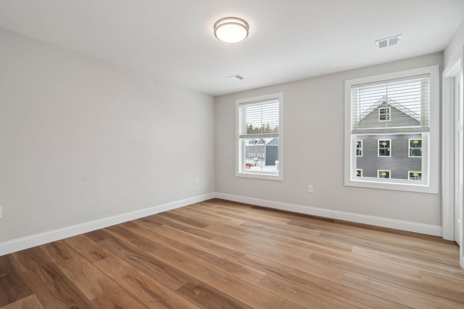 Rochester Townhome: 32 Emerson Ave
