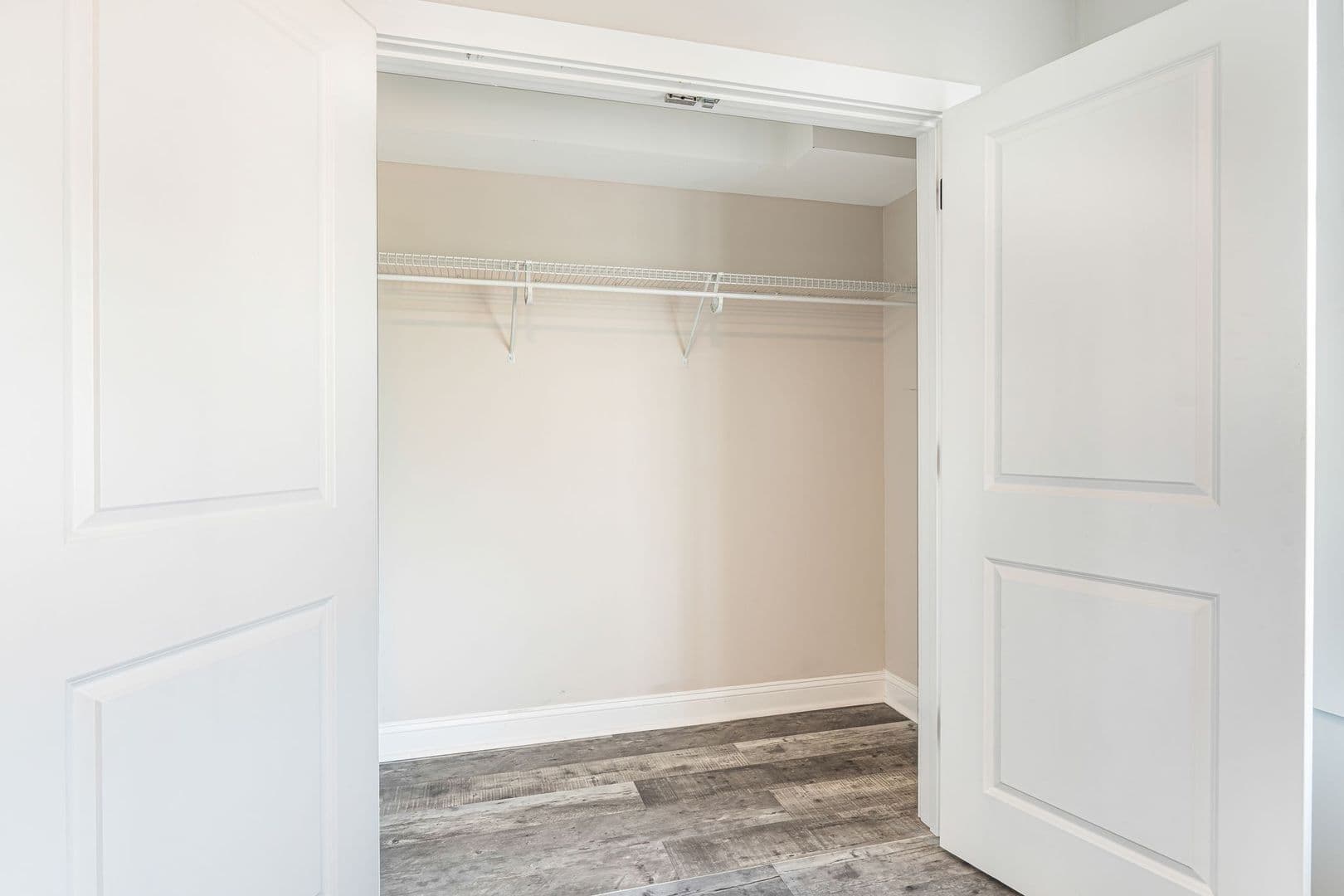 Dover Apartment: 21 Third St