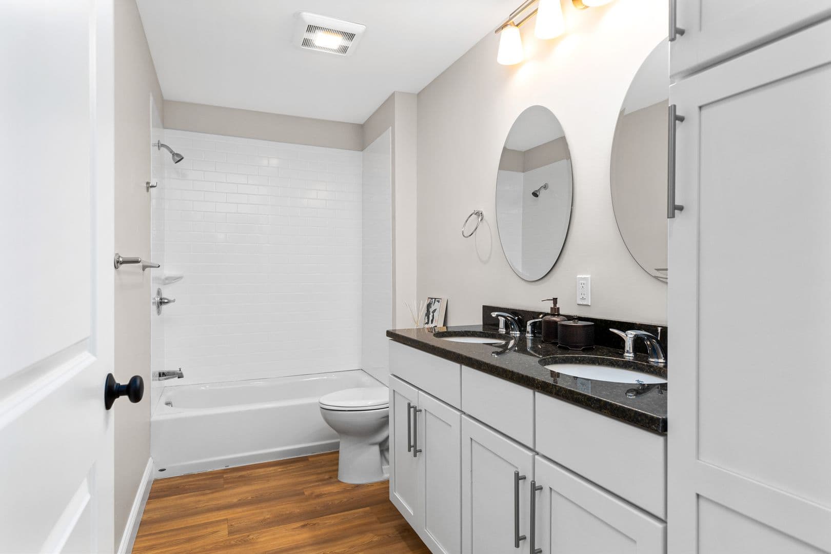 Dover Apartment: 21 Third St