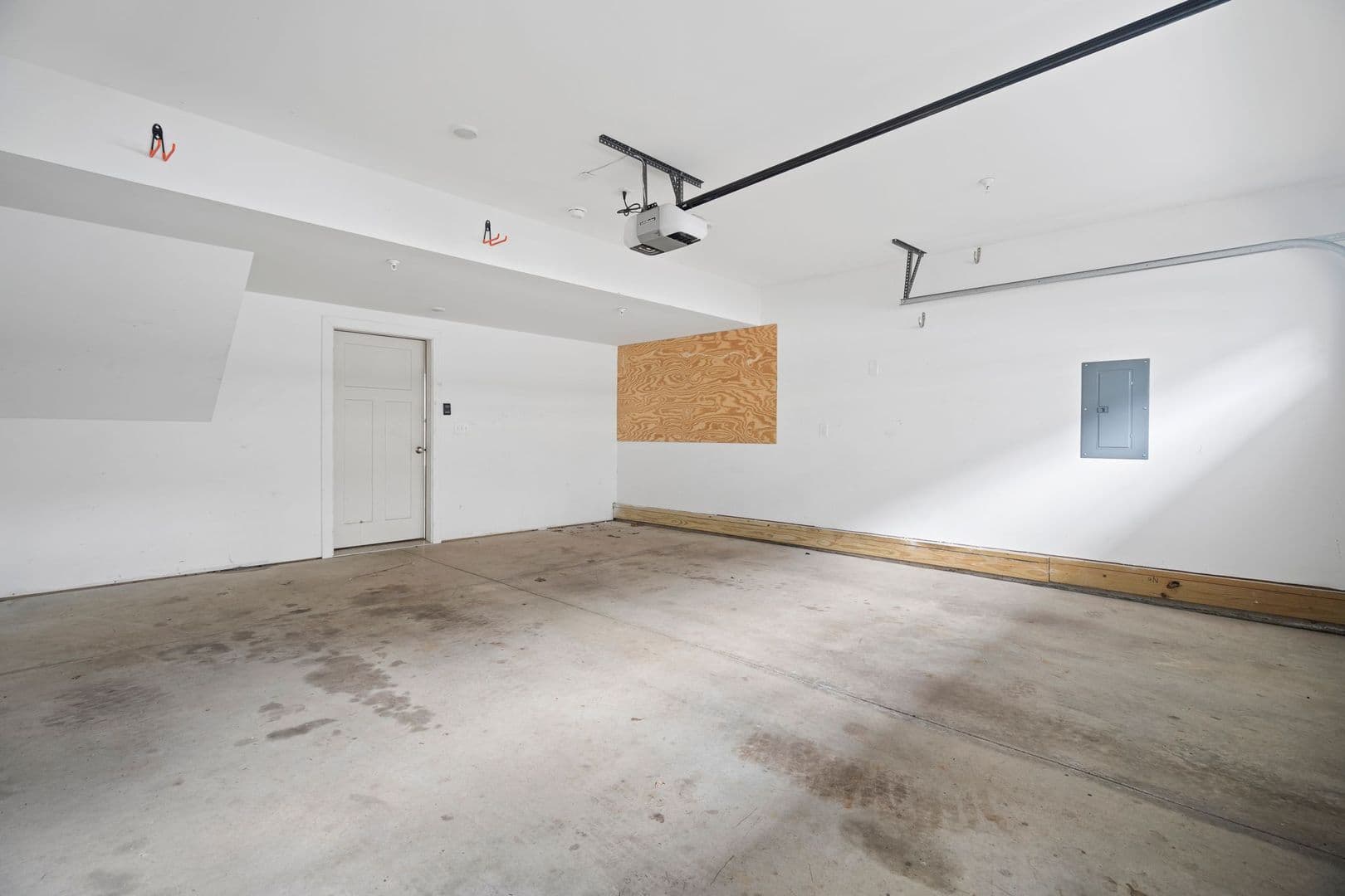 Dover Apartment: 15 Mechanic St