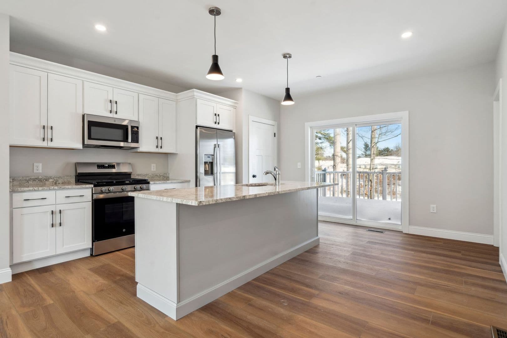 Rochester Townhome: 32 Emerson Ave