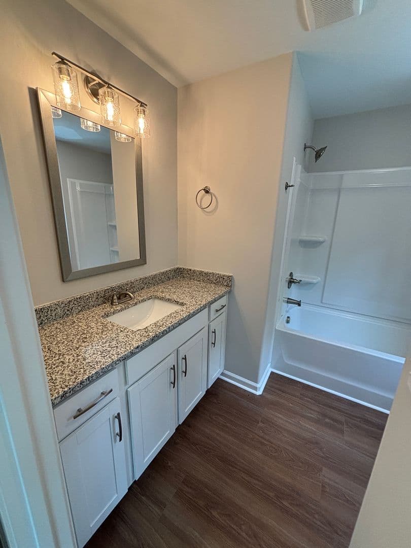 Clarksville House: 839 Cumberland Drive