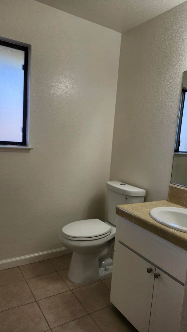 Morgan Hill Apartment: 250 W. Dunne Ave