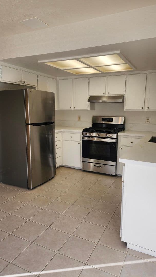 Morgan Hill Apartment: 250 W. Dunne Ave