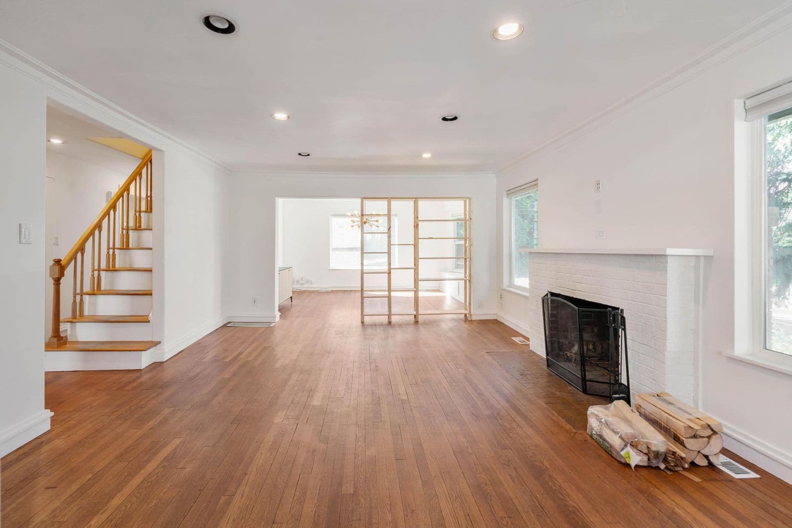 Portland House: 236 NE Lombard St