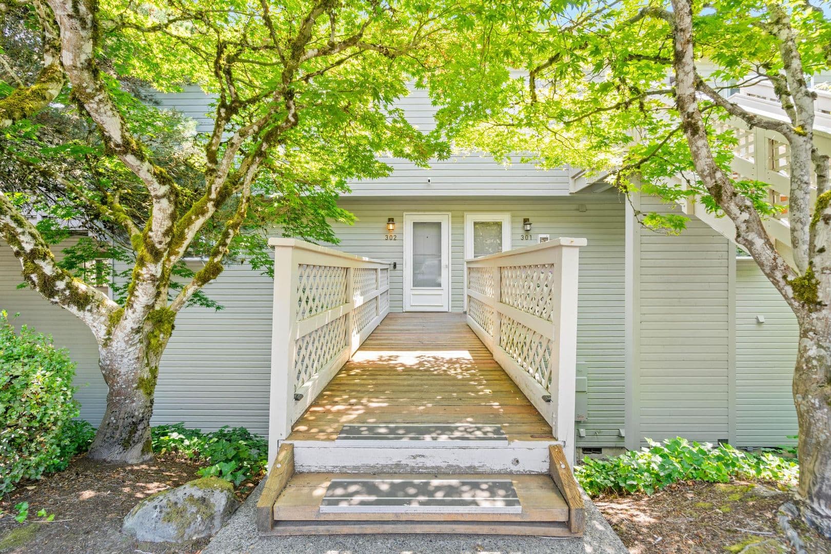 Lake Oswego House: 3433 SW McNary Pkwy #302