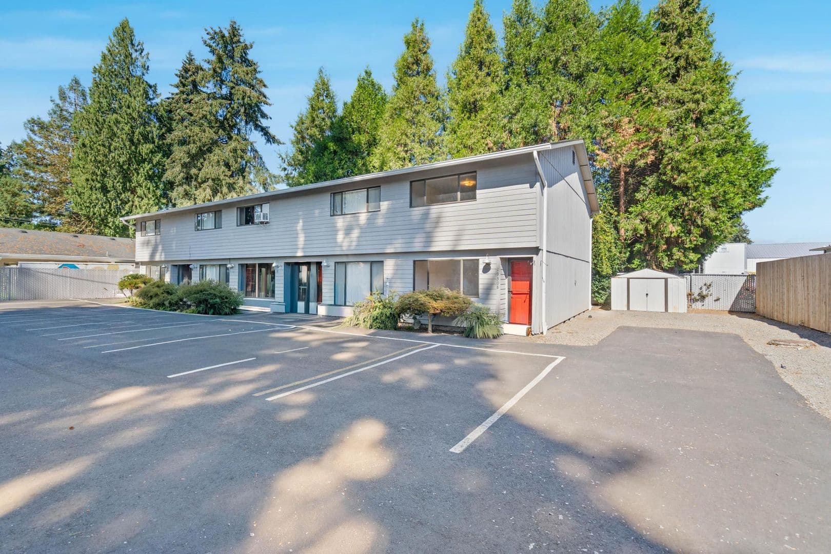 Milwaukie Apartment: 19300 SE River Rd - 19308