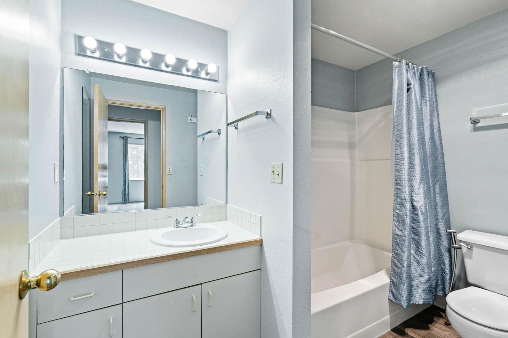 Lake Oswego House: 3433 SW McNary Pkwy #302