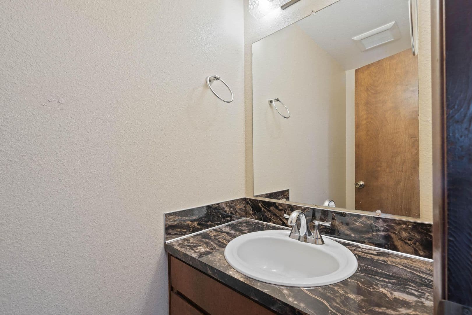 Milwaukie Apartment: 19300 SE River Rd - 19308