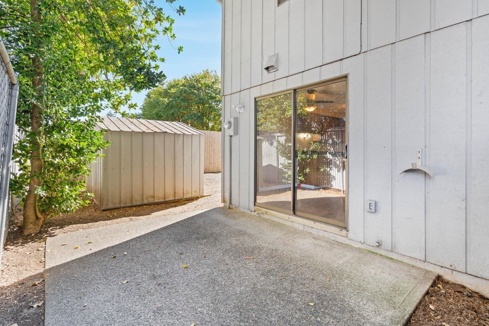 Milwaukie Apartment: 19300 SE River Rd - 19308