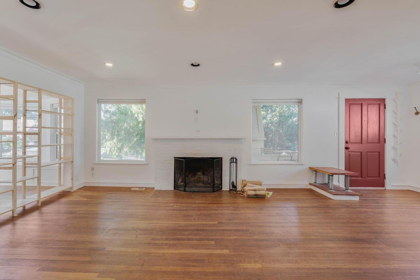 Portland House: 236 NE Lombard St