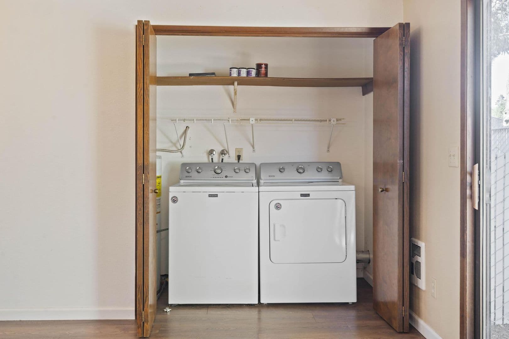 Milwaukie Apartment: 19300 SE River Rd - 19308