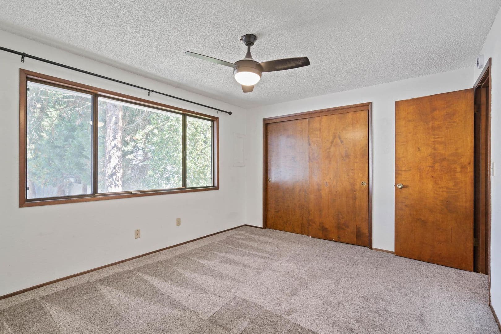 Milwaukie Apartment: 19300 SE River Rd - 19308