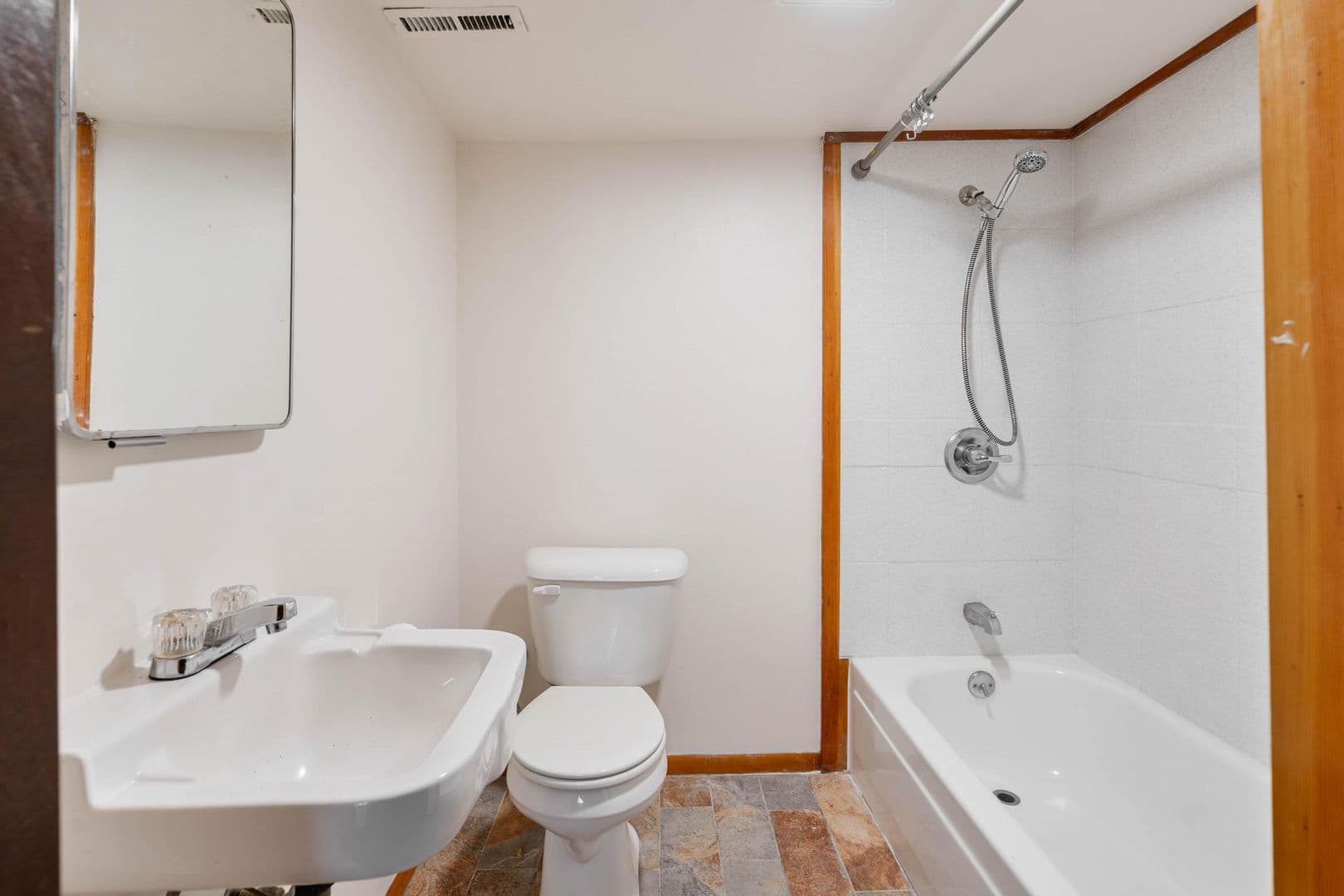 Portland House: 236 NE Lombard St
