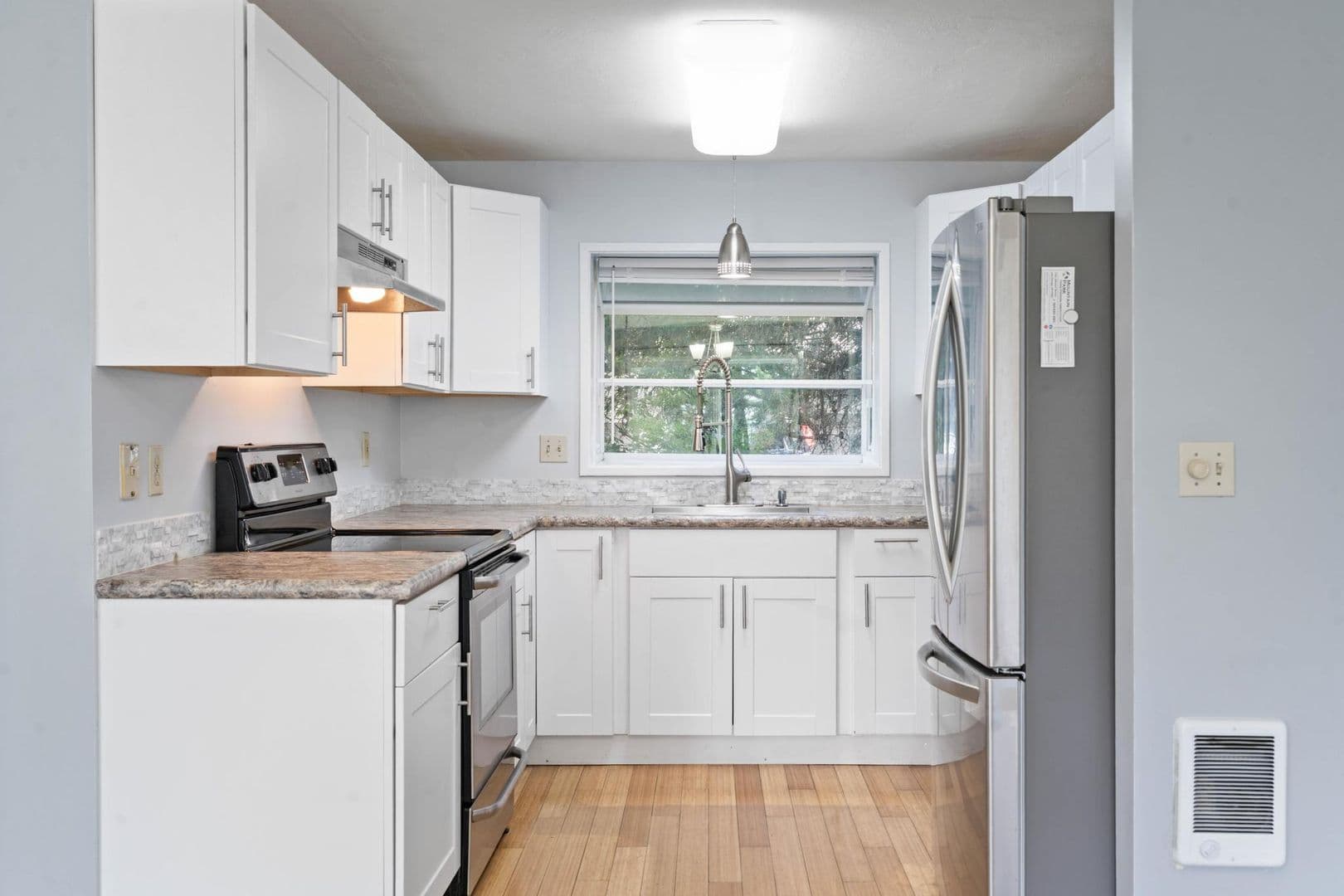 Lake Oswego House: 3433 SW McNary Pkwy #302