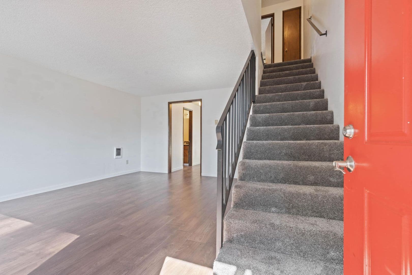 Milwaukie Apartment: 19300 SE River Rd - 19308