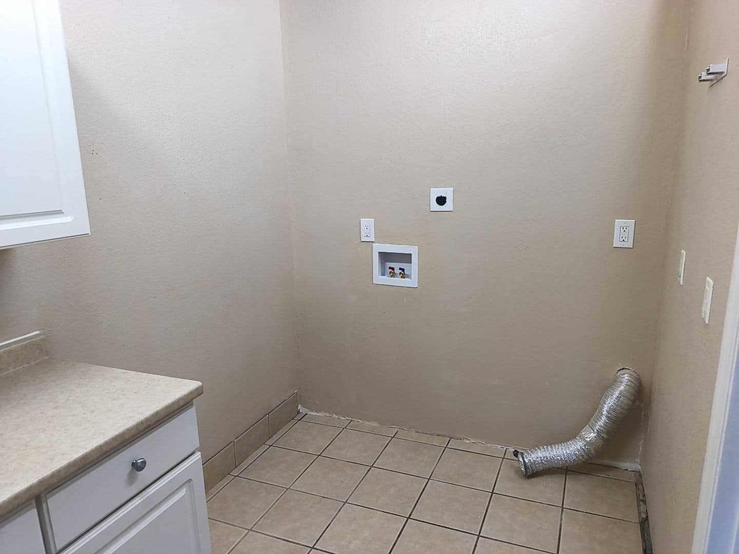 Milpitas House: 295 Roswell Dr
